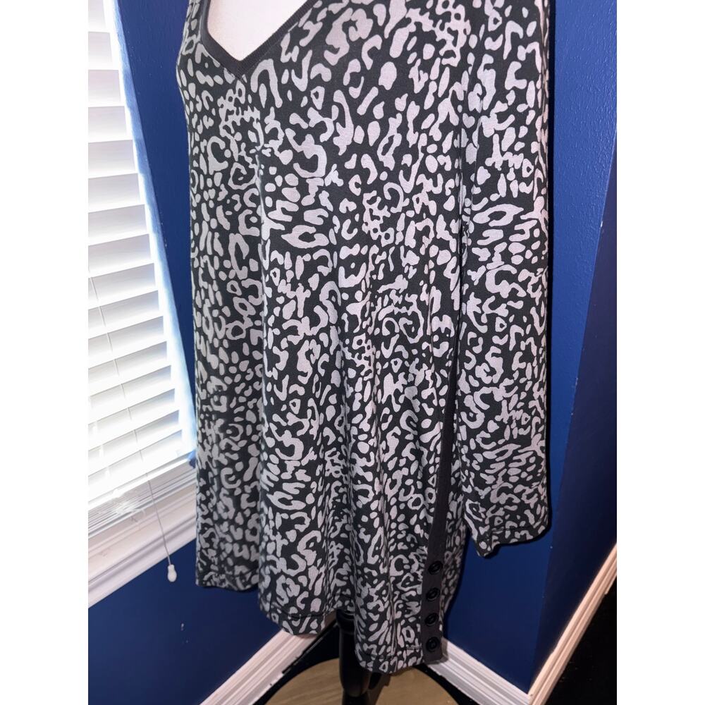 Chico’s Pima Modal Knit Tunic — Size 3 (XL) — Gray & Black Leopard Print | EUC